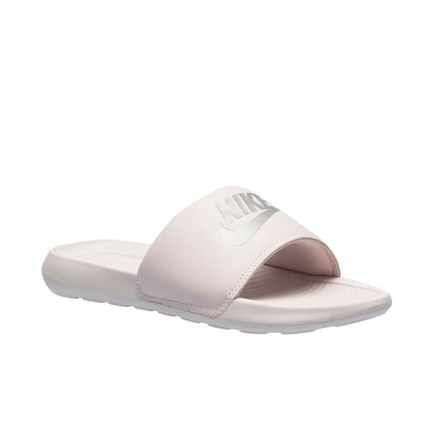 Nike Victori One Slide Sandal Women em rosa claro, com logotipo da Nike.