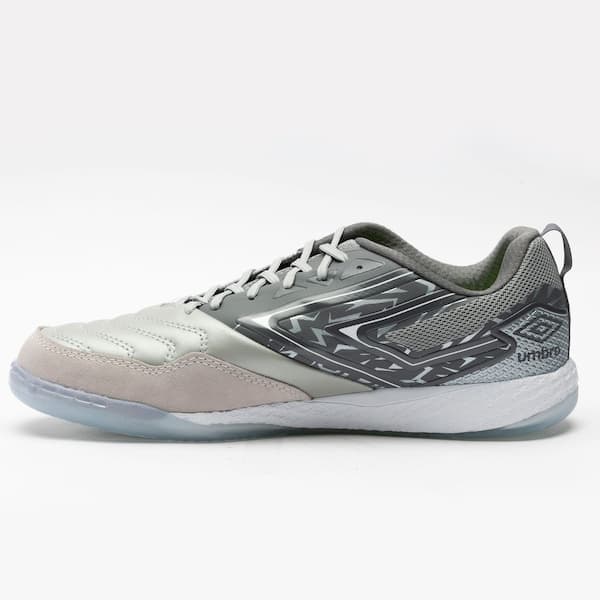 Chuteira Futsal Adulto Umbro Pro 5 Bump em cinza e preto
