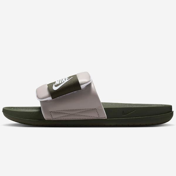 Nike Offcourt Adjust Slide Sandal adulto com ajuste de tira, verde e cinza, vista lateral.
