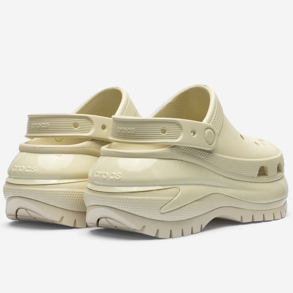 Sandália Crocs Classic Mega Crush Clog