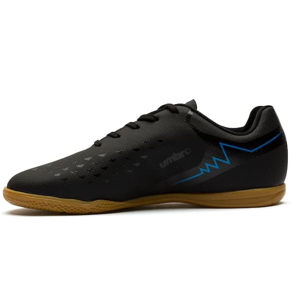 Tênis Umbro Adamant Top Speed para futsal infantil, preto e azul, em couro sintético.