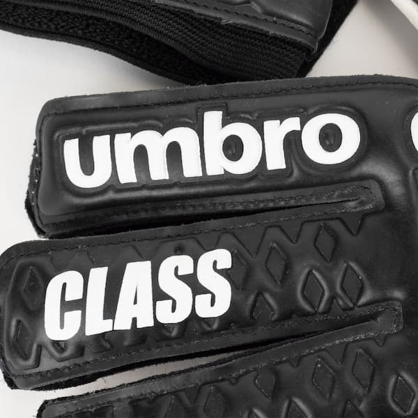 Luvas de Goleiro Umbro Class Juvenil