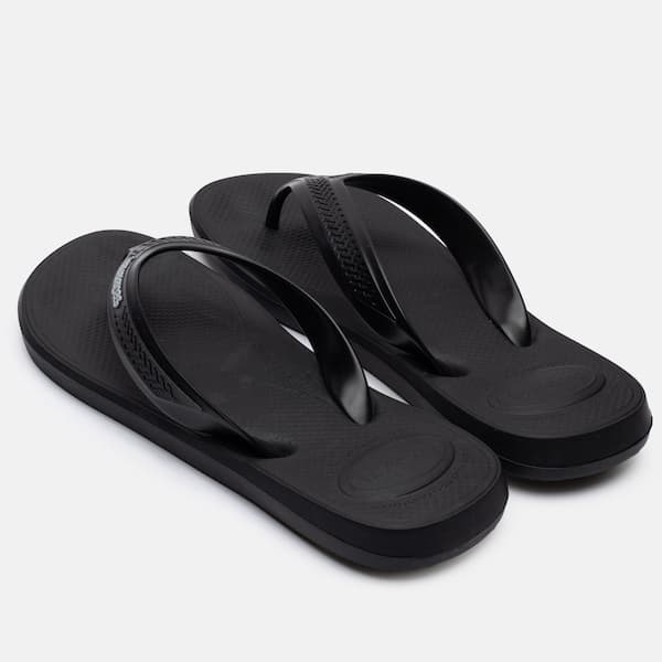 Sandálias Havaianas Top Max Comfort adulto preto, com sola texturizada e detalhes.