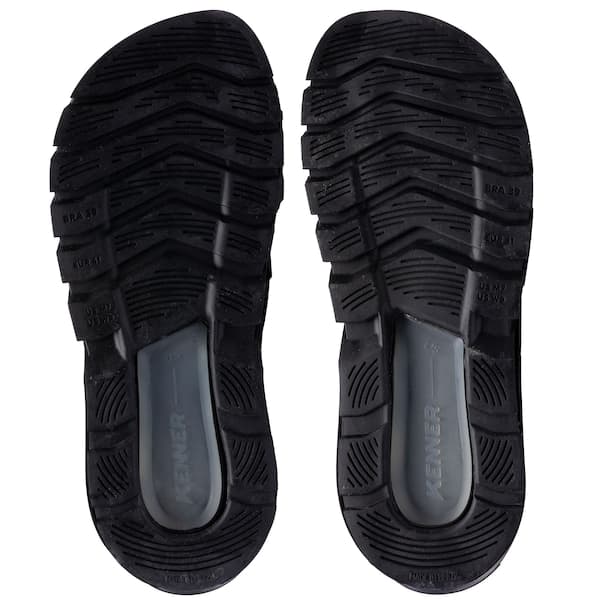 Solado da sandália Kenner Orak Adulto Preto com marcação Kenner.