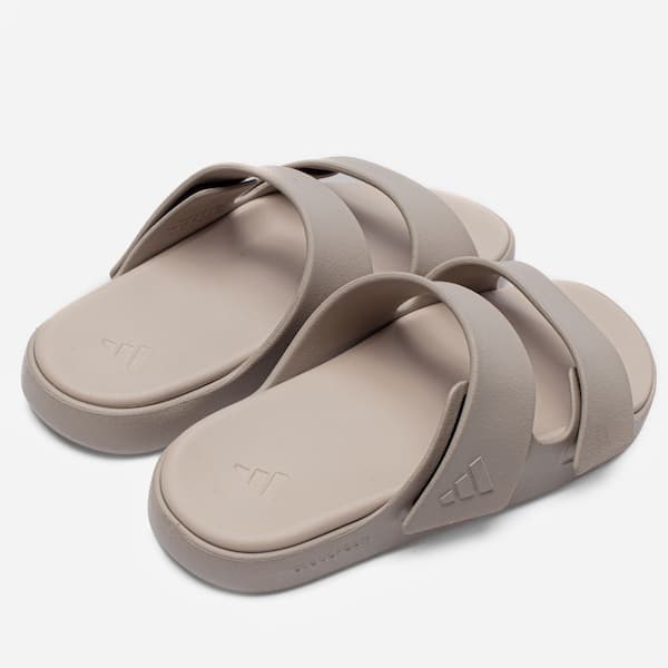 Adidas Znscape Flip Flops com tiras ajustáveis, bege, design elegante.