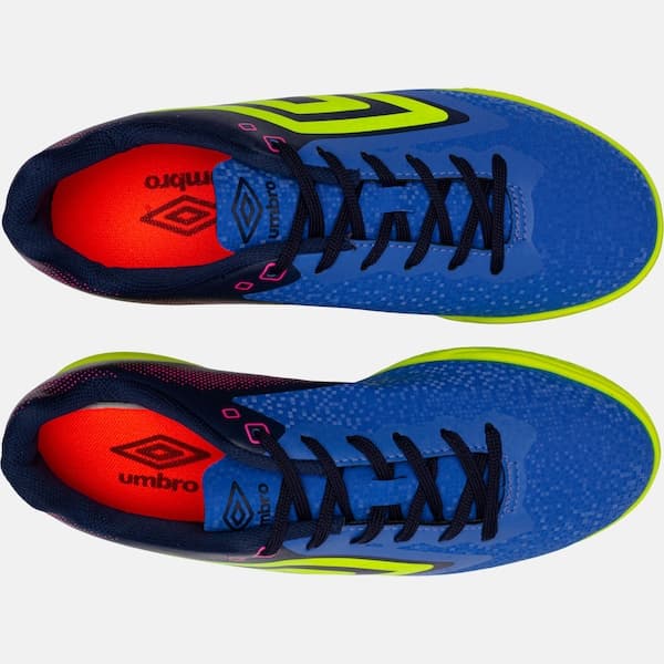 Detalhes da Chuteira Futsal Umbro Techno II Azul e Neon Verde, com sola verde neon.