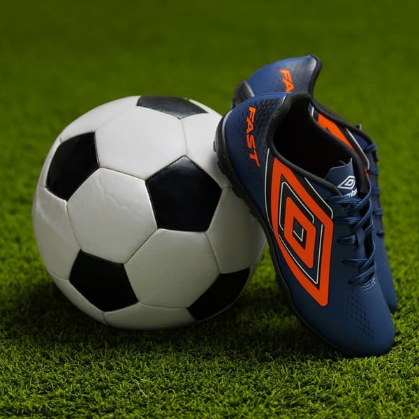 Chuteira Society Infantil Umbro Fast II