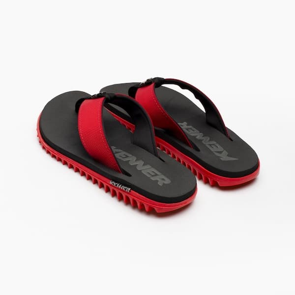 Chinelo Kenner Kivah adulto, preto e vermelho, com detalhes vermelhos e logo Kenner.