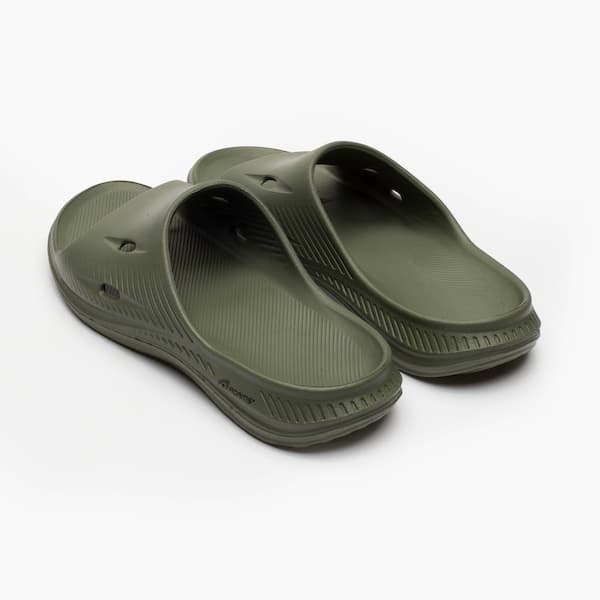Sandália Adams Space Slide unissex verde oliva com design ergonômico e ventilação.