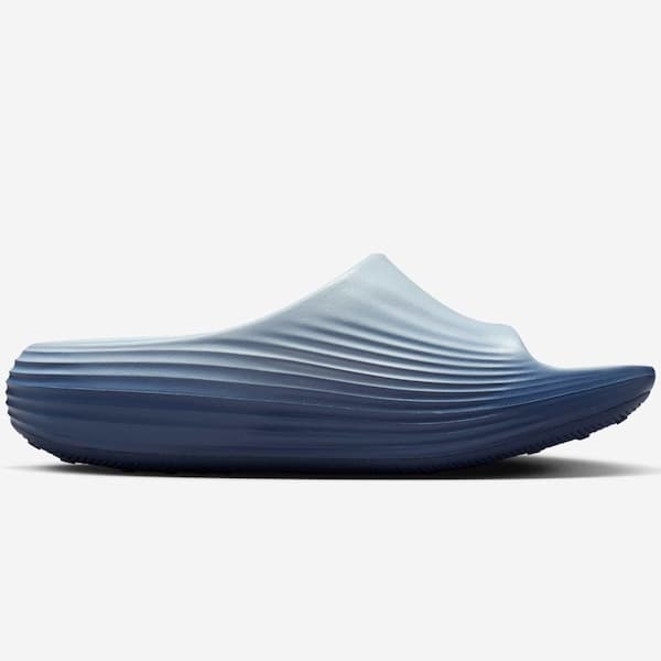 Nike Reactx Rejuven8 Slide Adult Gray, com design ondulado, em tom azul e logotipo da Nike.