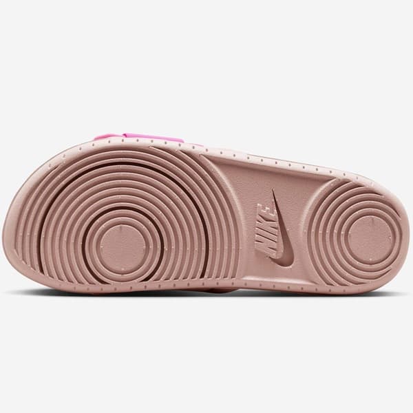 Sola rosa da sandália de dedo Nike Offcourt Adjust com design texturizado.