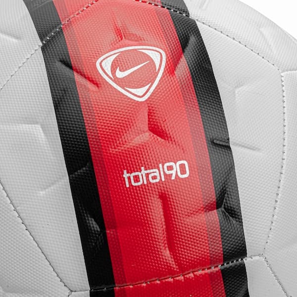 Bola de Futebol Nike Total 90 Academy