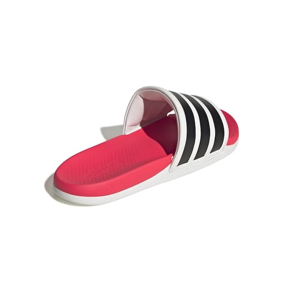 Adidas Adilette Comfort 2.0 flip flop preto e branco com sola vermelha.