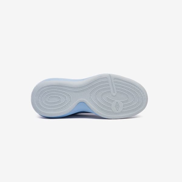 Sola da chuteira infantil Umbro Pro 5 Kintsugi, com design ergonômico e durável.