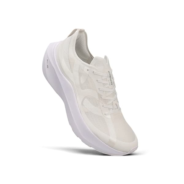 Lateral do tênis de corrida Olympikus Corre 5 branco unissex, design moderno.