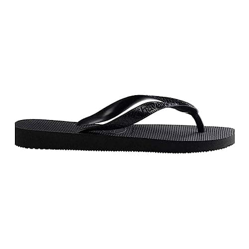 Detalhe de Havaianas Top Flip Flop preto com textura e logo Havaianas