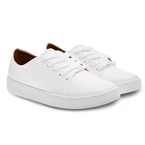 Par de tênis casual feminino branco Vizzano com sola marrom, estilo esportivo.