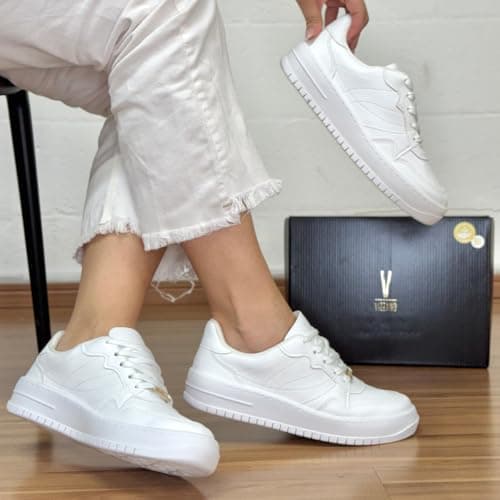 Tênis feminino Vizzano branco com sola relevada e design moderno