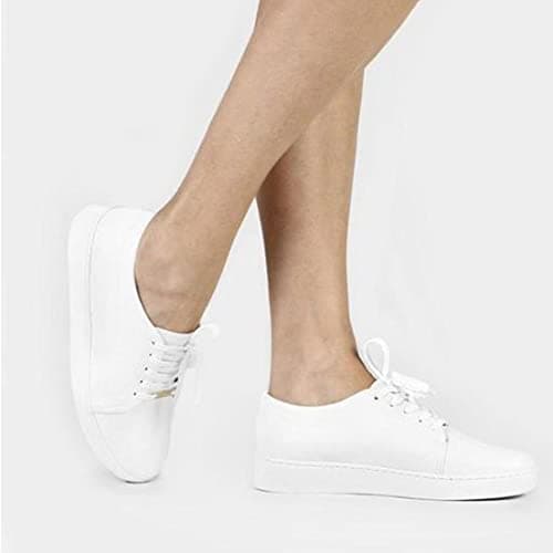 Tênis casual branco Vizzano com sola marrom e cordões brancos