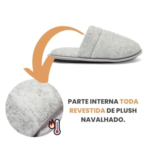 Par de pantufas cinza com sola antiderrapante, ideal para uso em casa