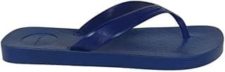 Chinelo azul escuro com tiras largas e sola anatômica, fundo branco