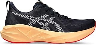 Tênis de corrida masculino ASICS NOVABLAST 5 preto com detalhes em branco e bege.