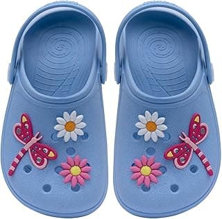 Sandália infantil azul com decorações de borboletas e flores