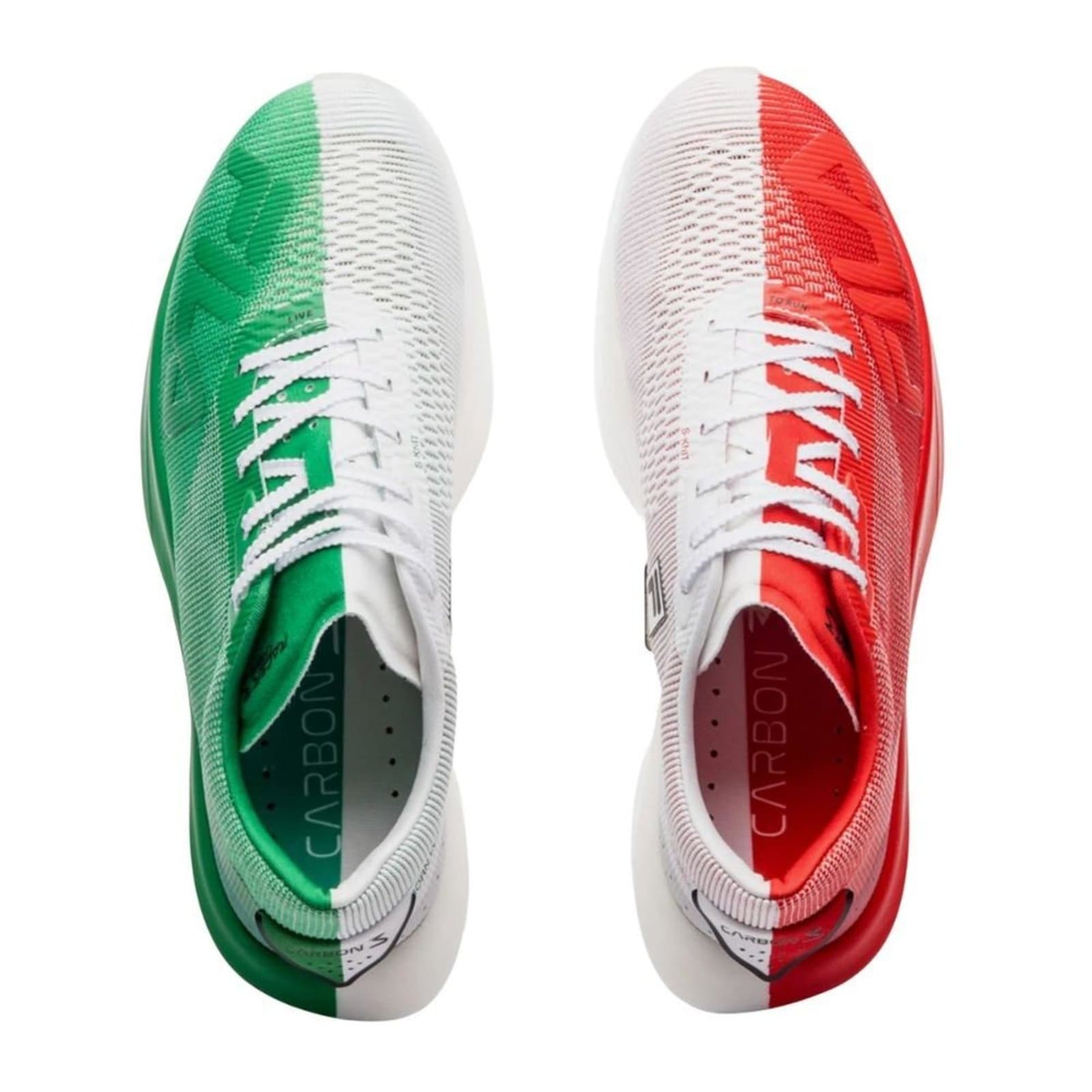 Tênis Fila Racer Carbon 3 feminino branco, verde e vermelho com placa Speed Tech.