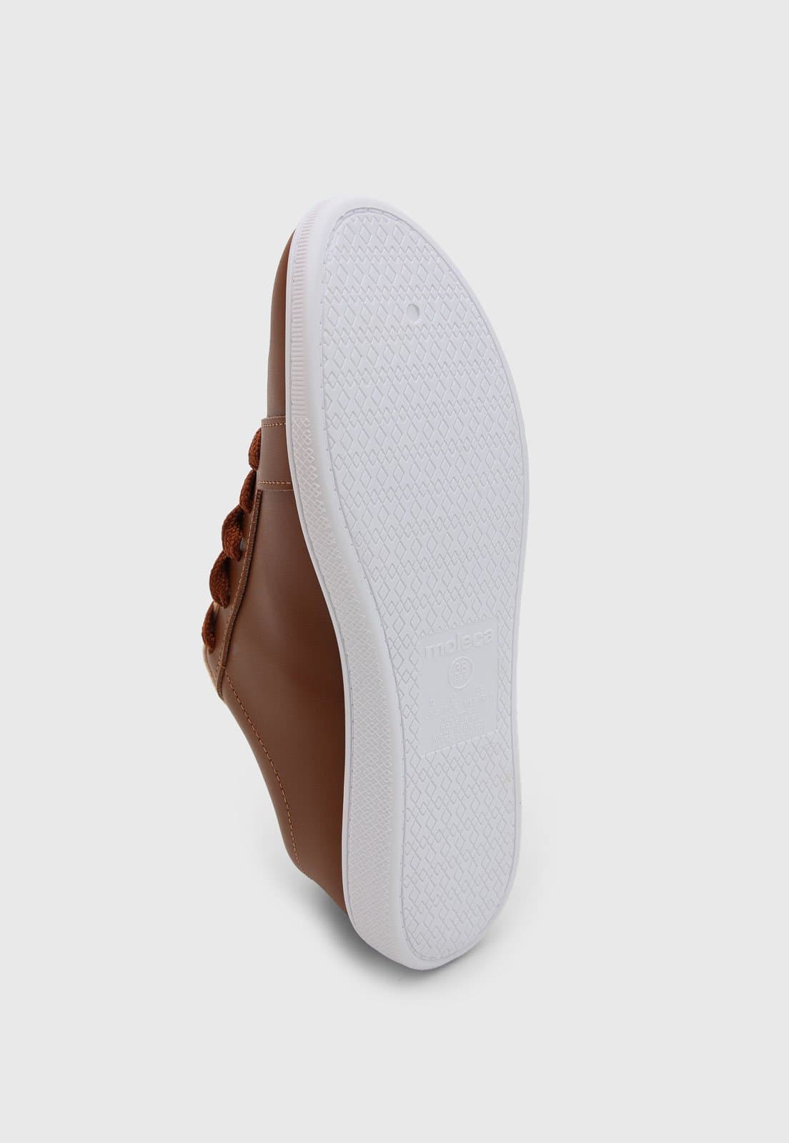 Sola branca do tênis feminino Moleca marrom sintético, com detalhes em couro.