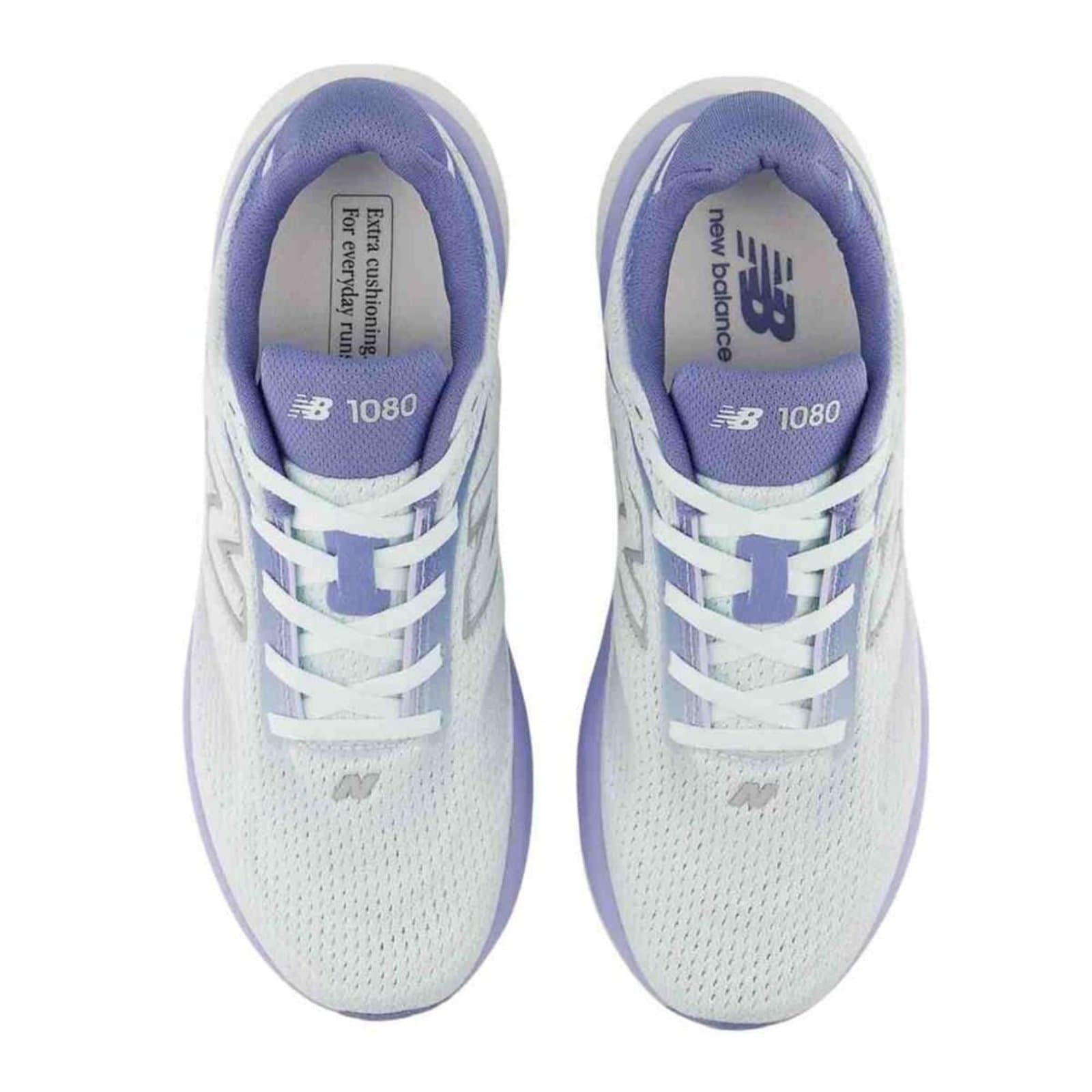 Tênis New Balance Infinion 1080 V15 feminino branco e azul com amortecedor.