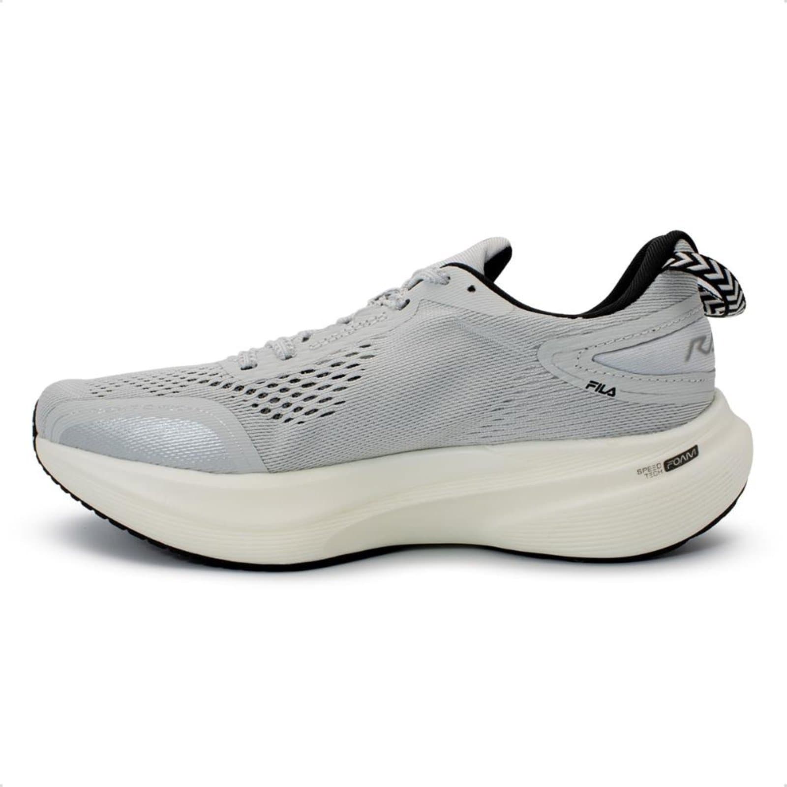 Tênis Fila Racer T2 Xtreme cinza e branco para corrida com tecnologia Speed Tech.